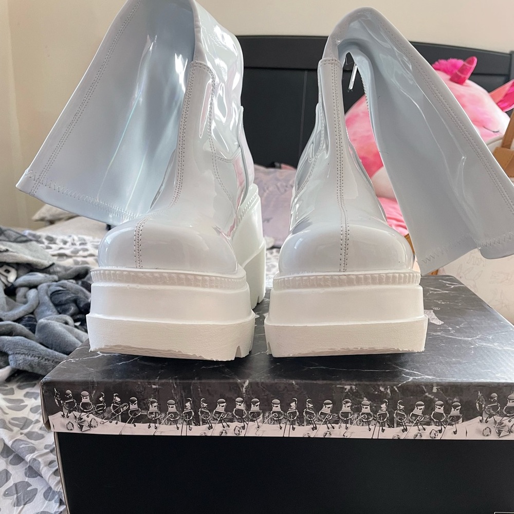 Demonia shakers size nine brand new never worn